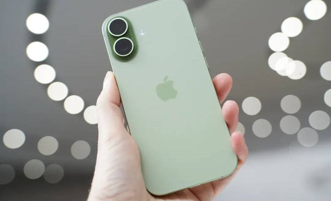 More AIs are coming to Apple Intelligence